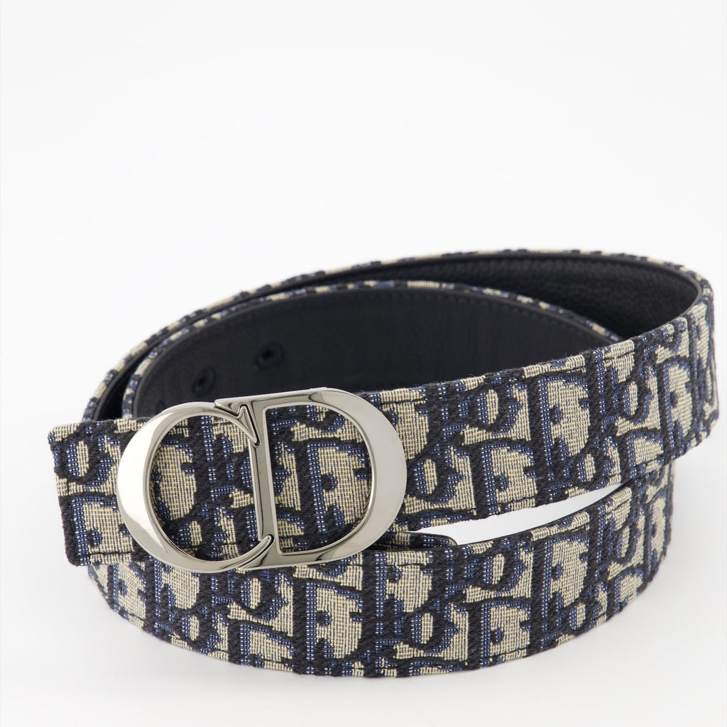 Oblique Belt