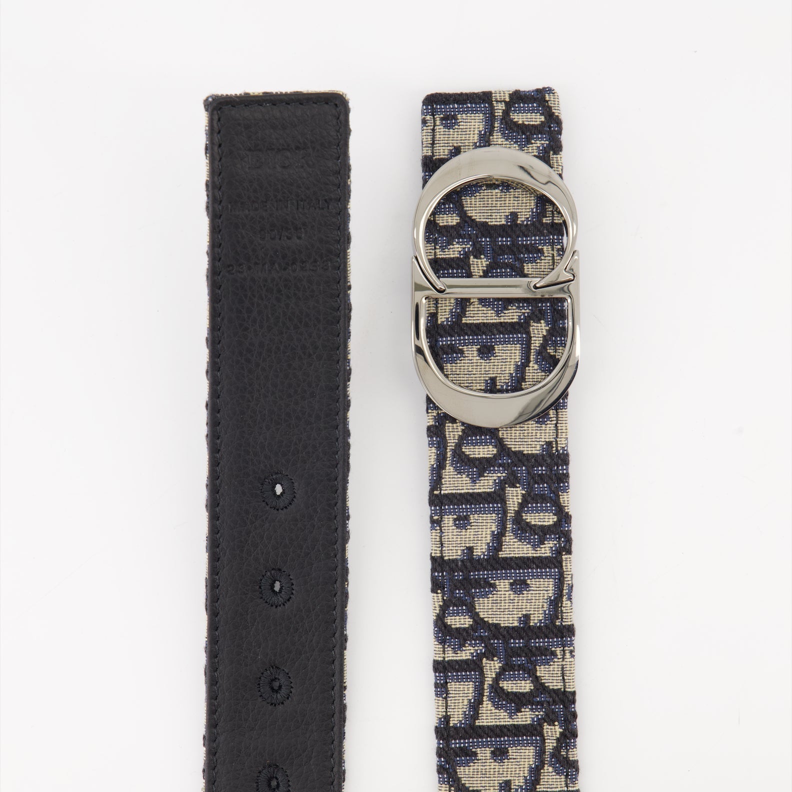 Oblique Belt