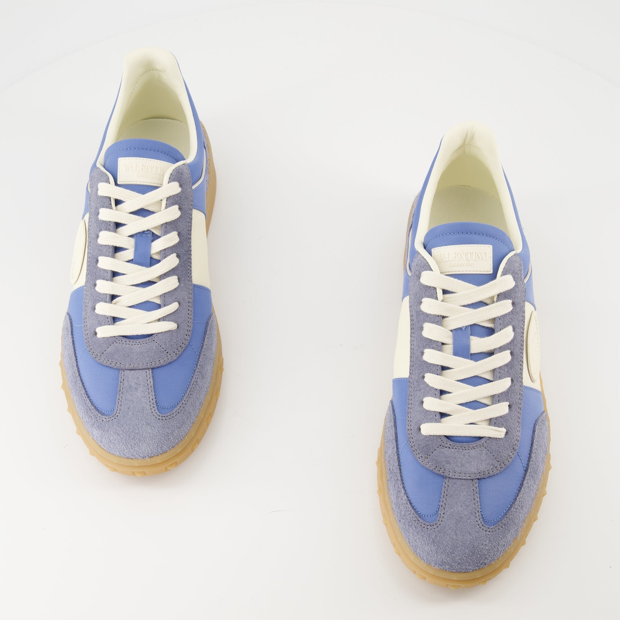 UpVillage Sneakers