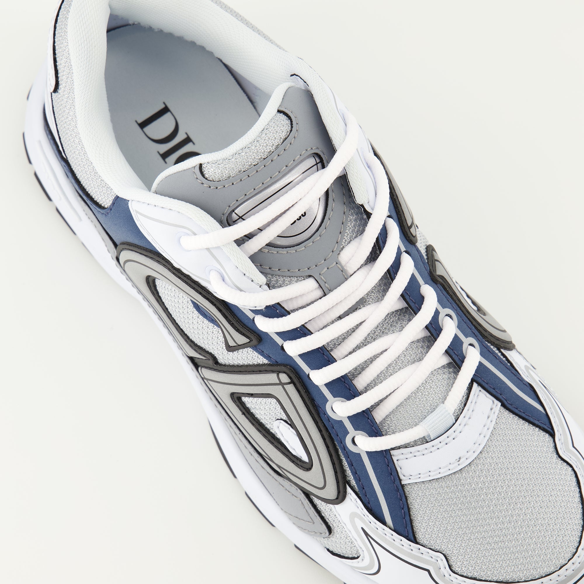 B30 Sneakers