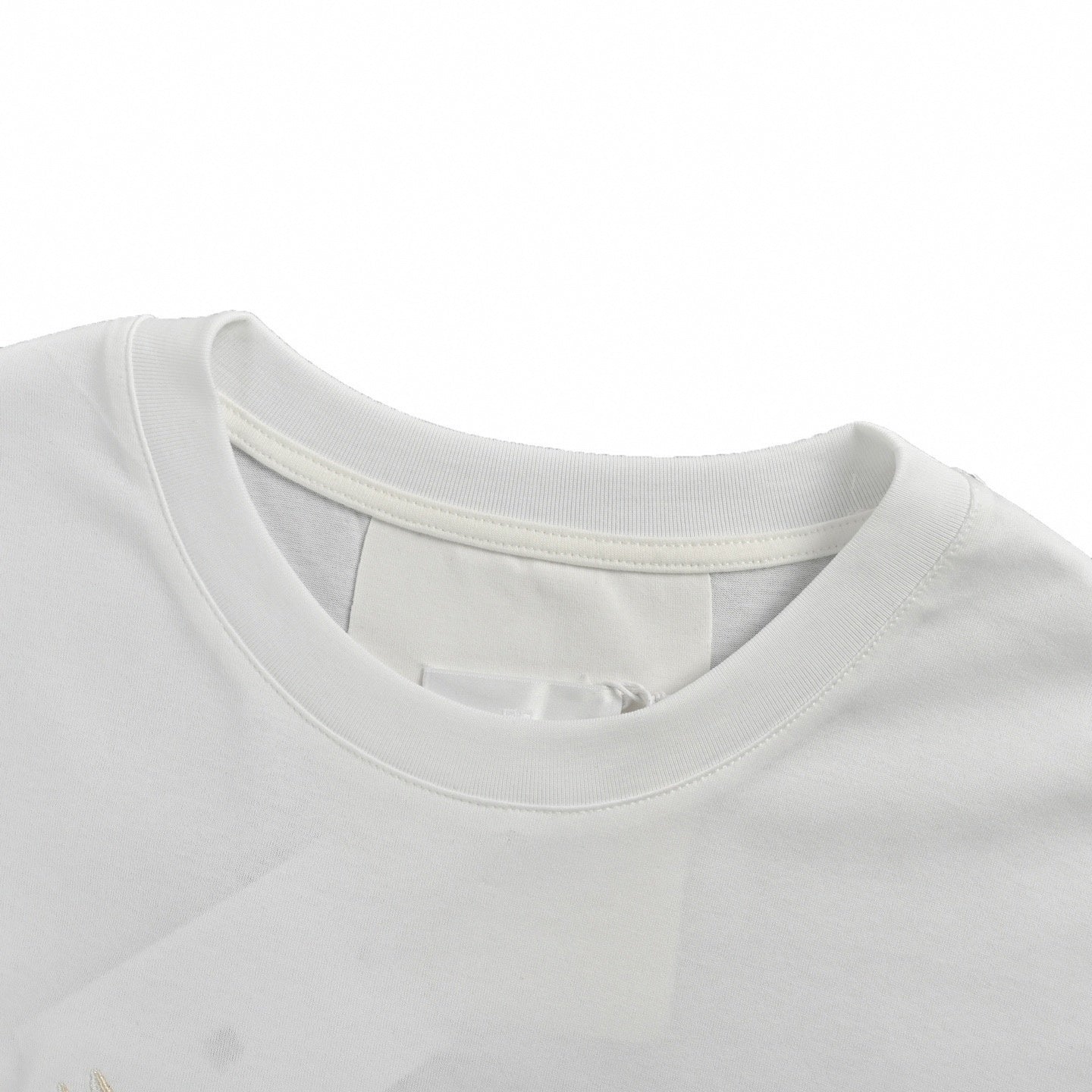 Pegasus Embroidered Crest T-Shirt | White