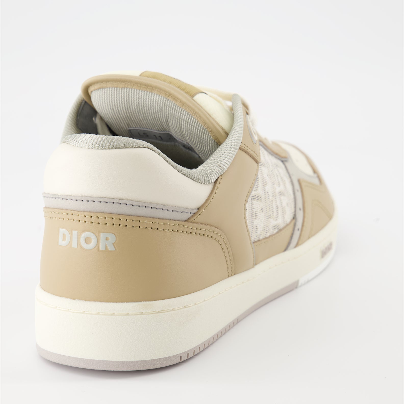 B27 sneakers