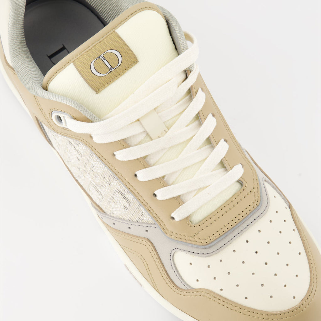 B27 sneakers
