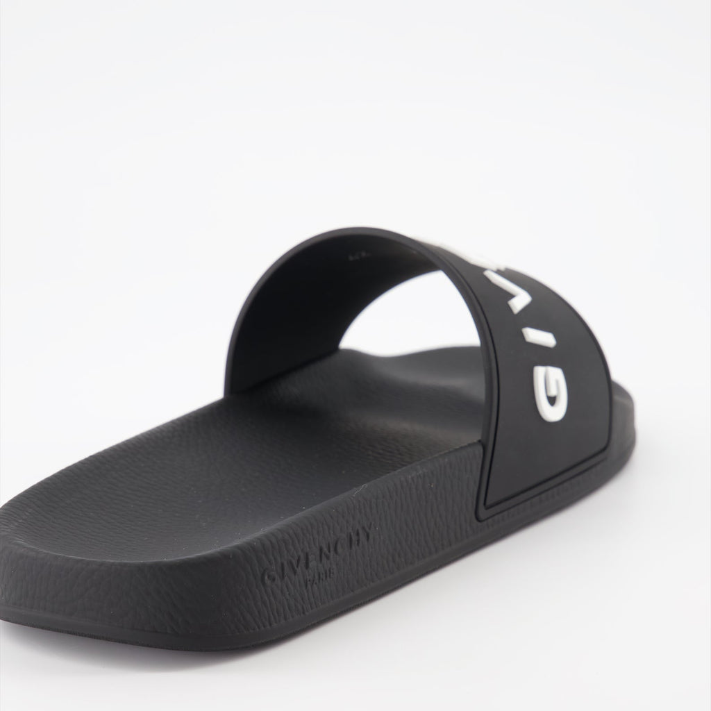 Logo sandals