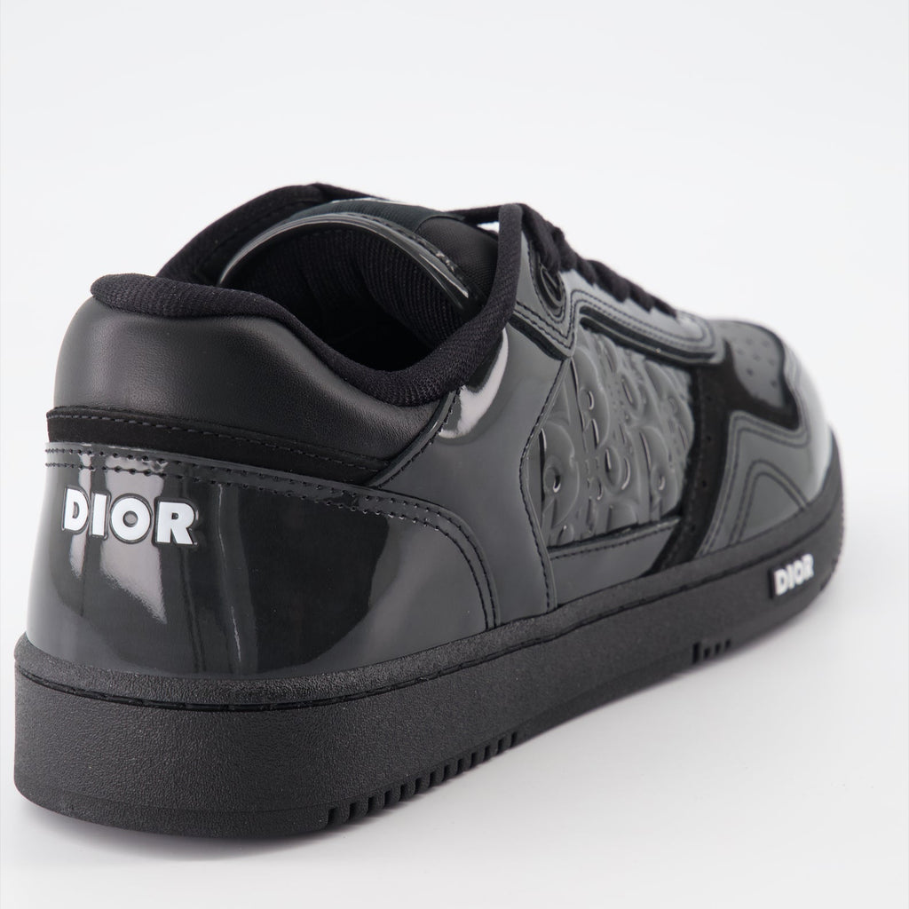 B27 sneakers