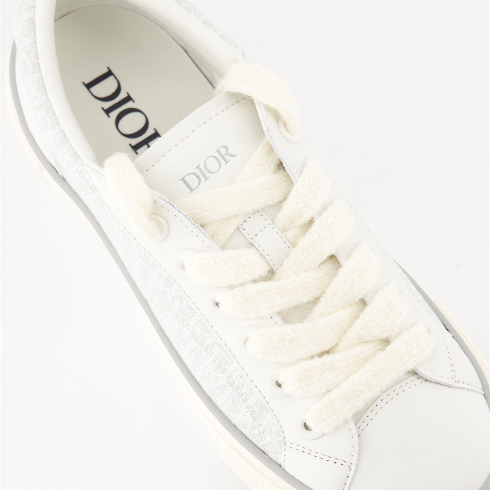 B33 sneakers
