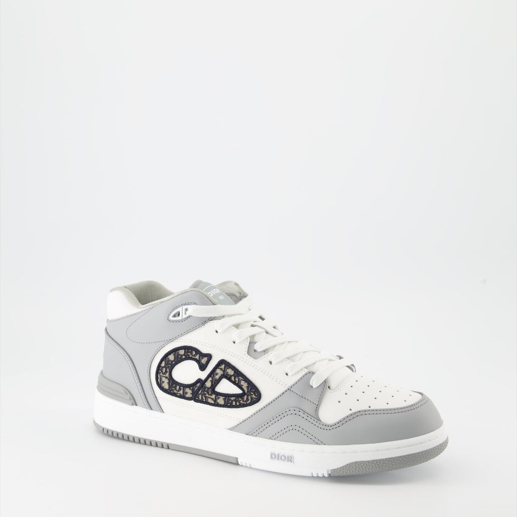 B57 Sneakers