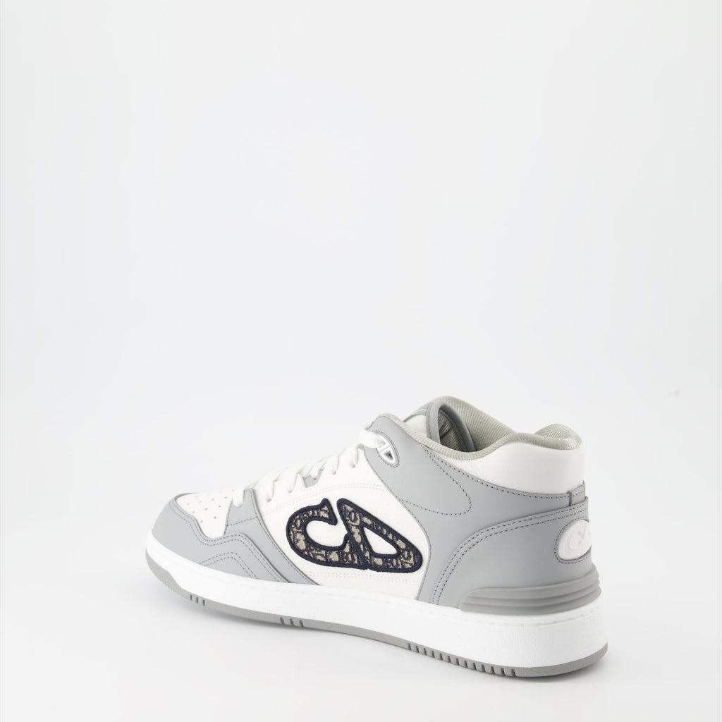 B57 Sneakers