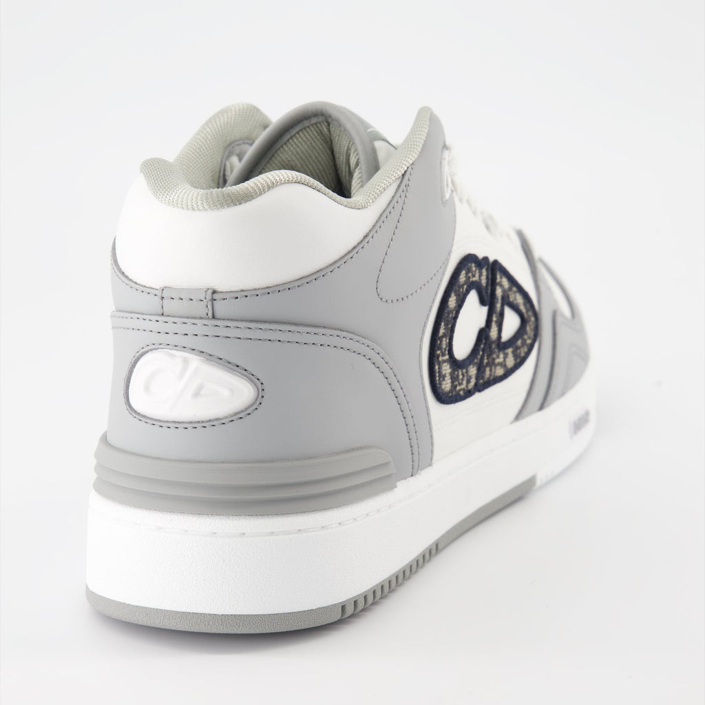 B57 Sneakers