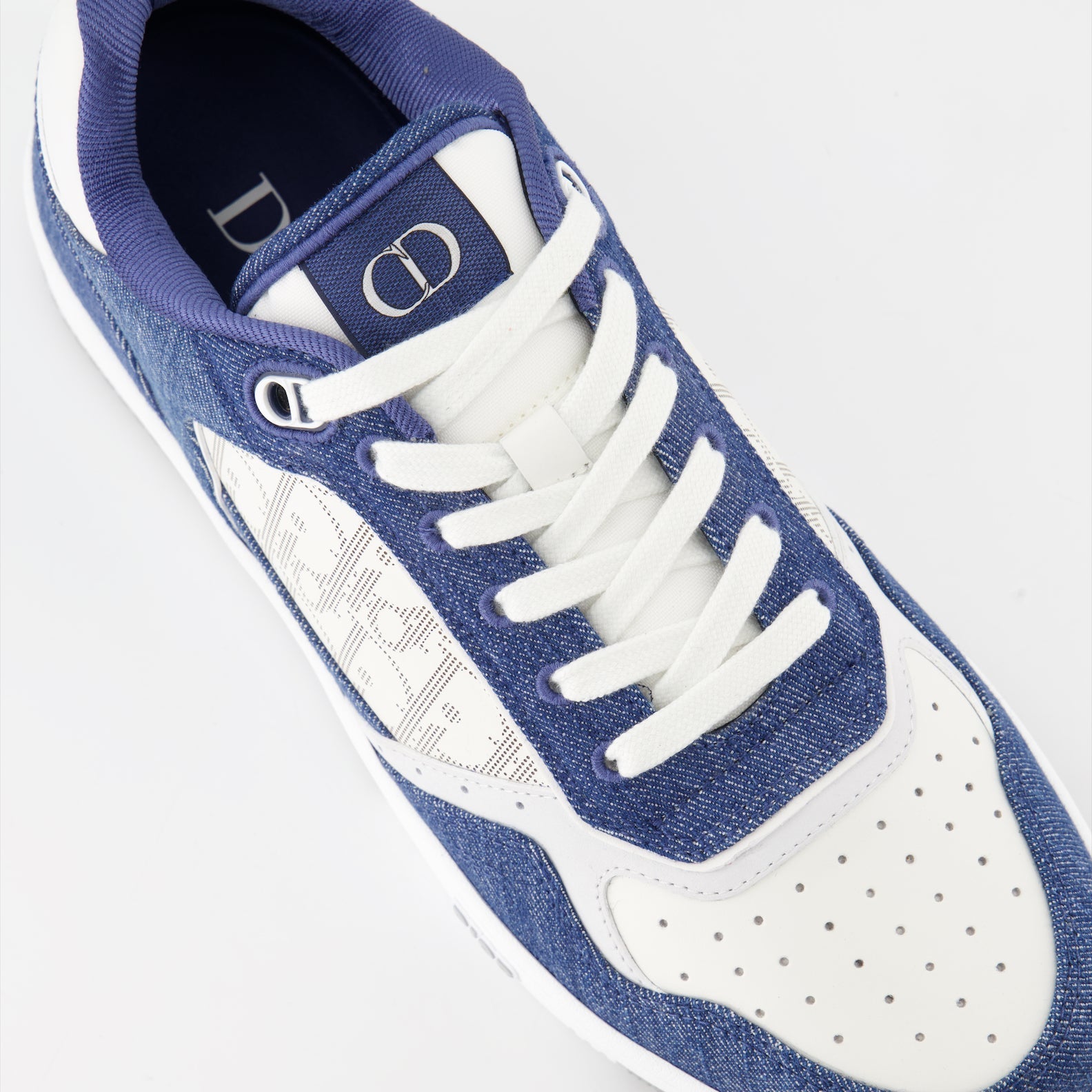 B27 Sneakers
