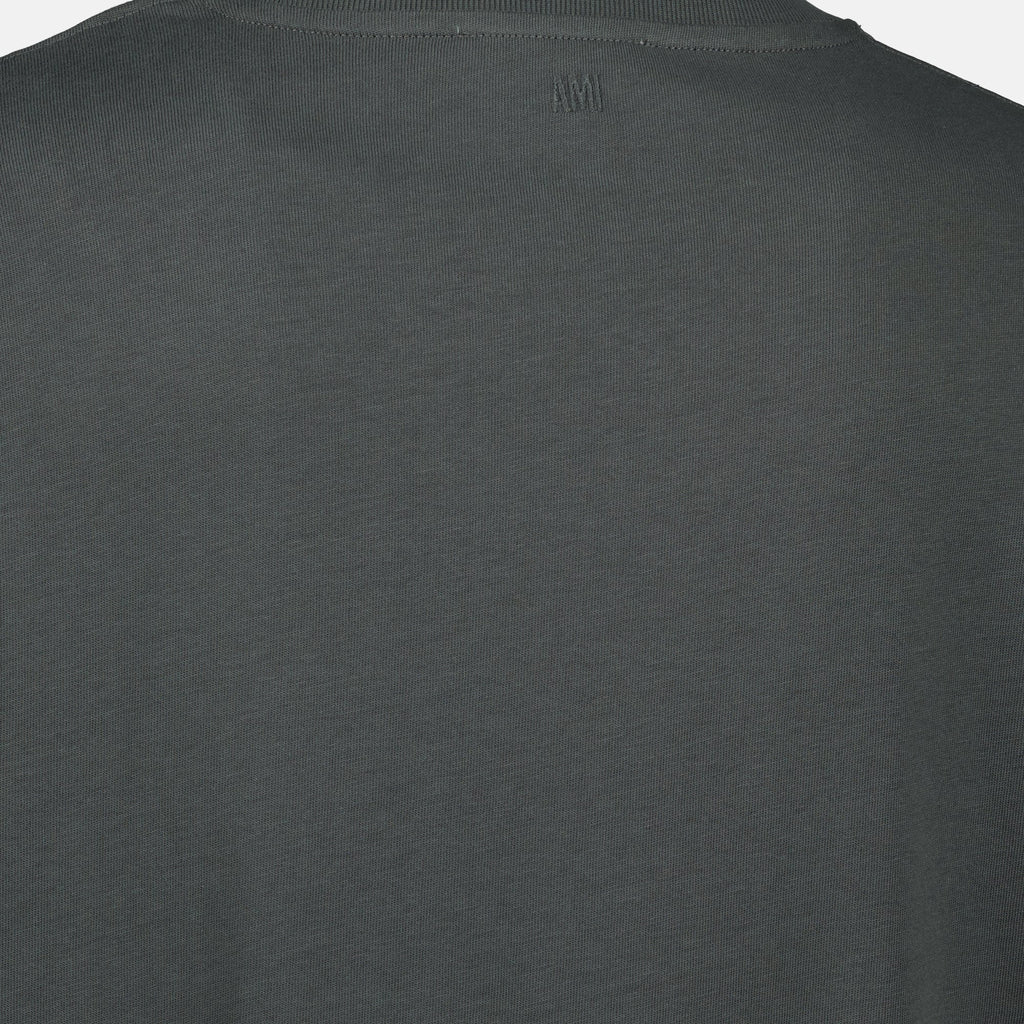 T-shirt logo