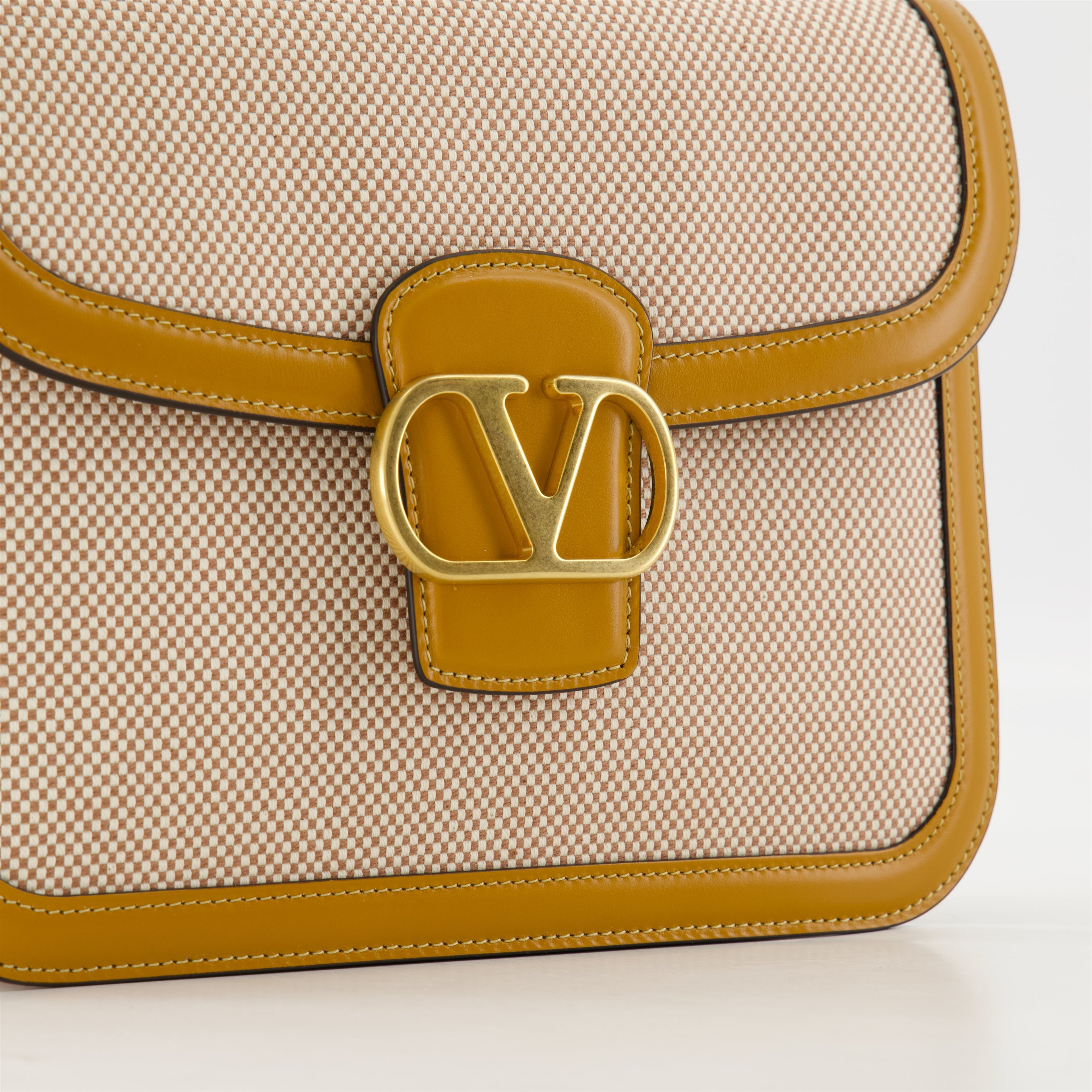 9T05 Canvas Bag