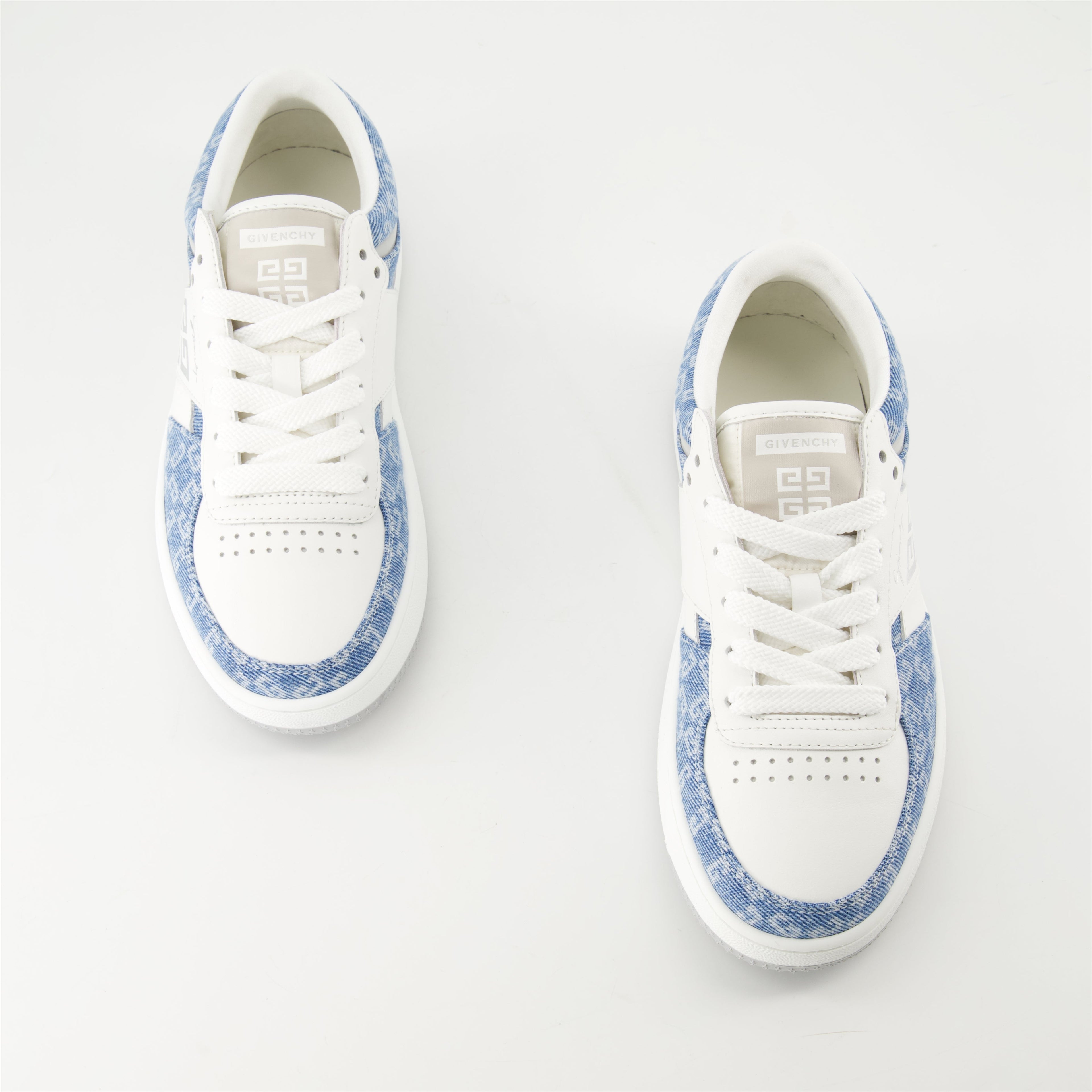 G Move Sneakers