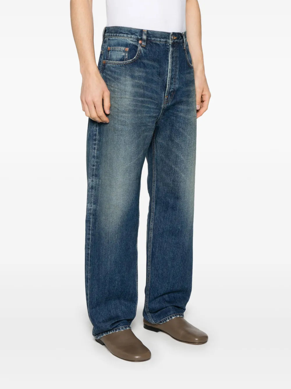 High-Waisted Jeans