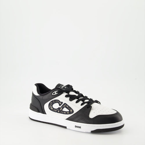 B57 Sneakers