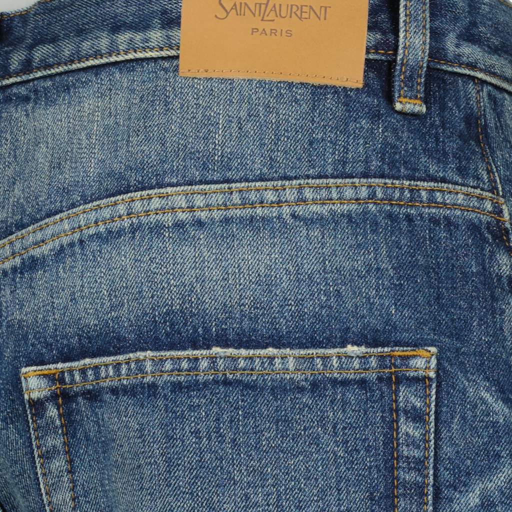 High-Waisted Jeans