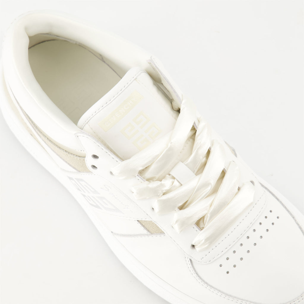 G Move Sneakers
