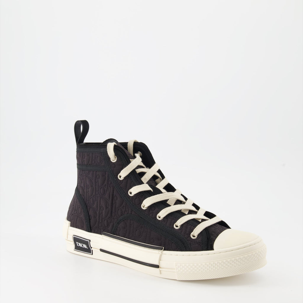 B23 sneakers