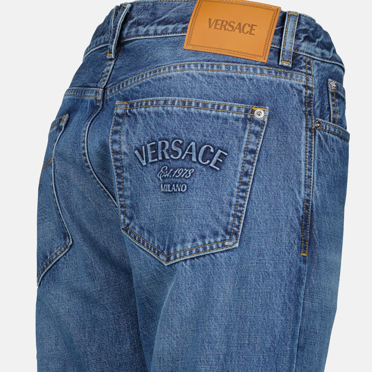 Straight Jeans