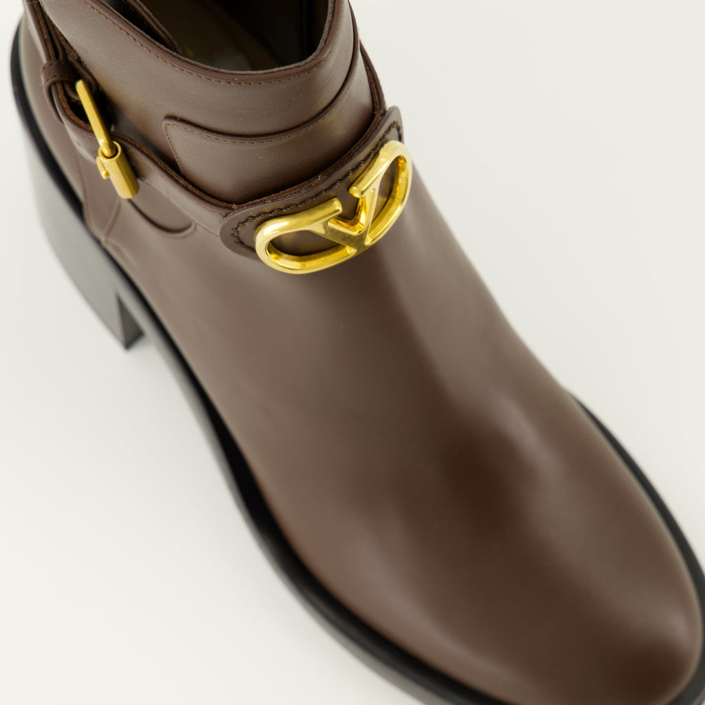 Vlogo Ankle Boots