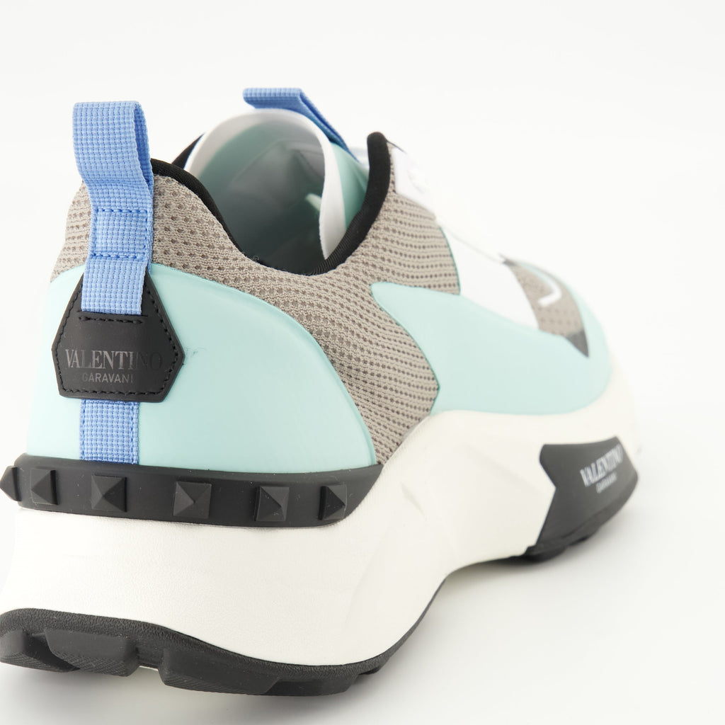True Act Sneakers