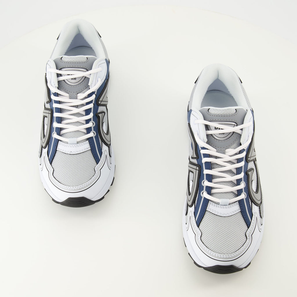 B30 Sneakers
