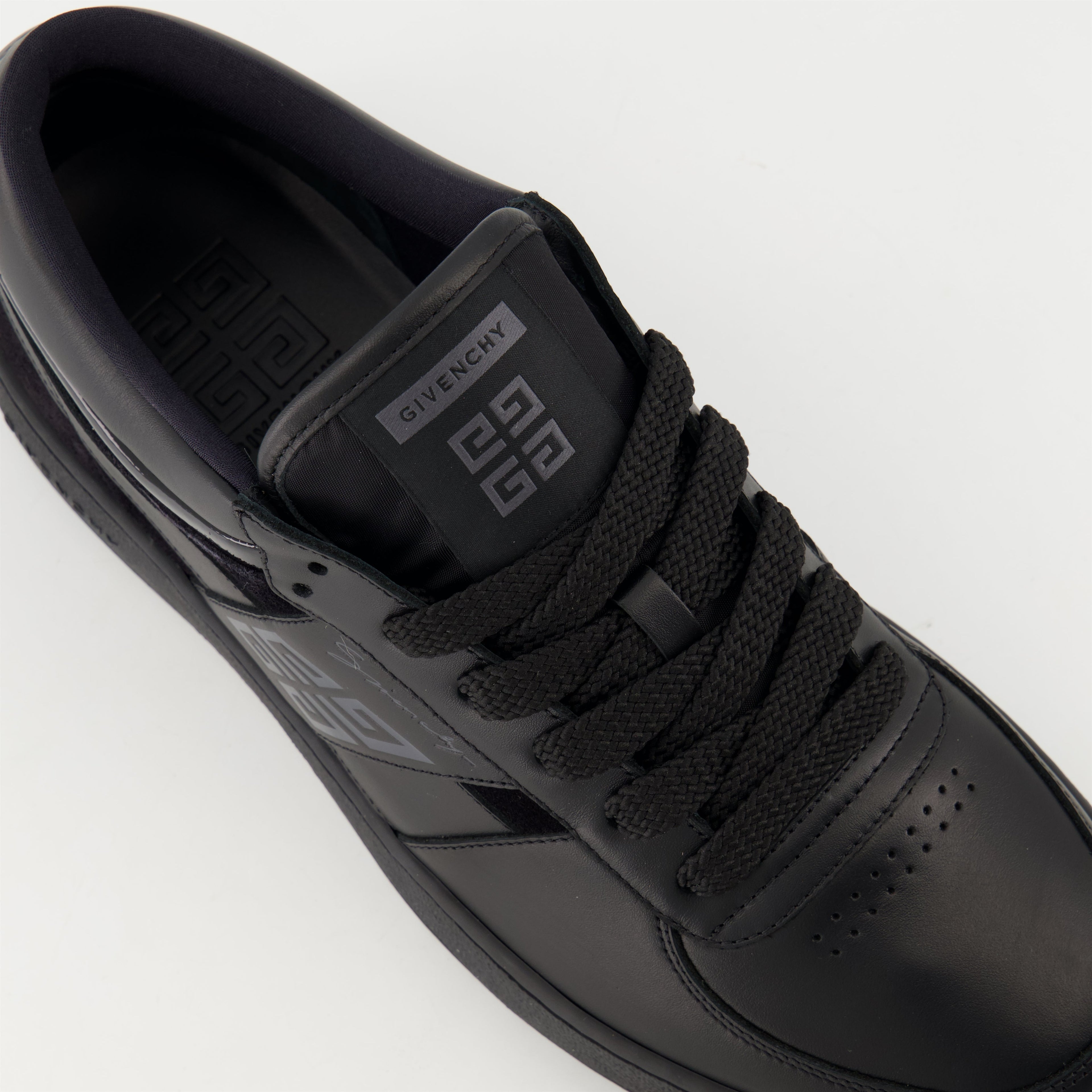G Move Sneakers