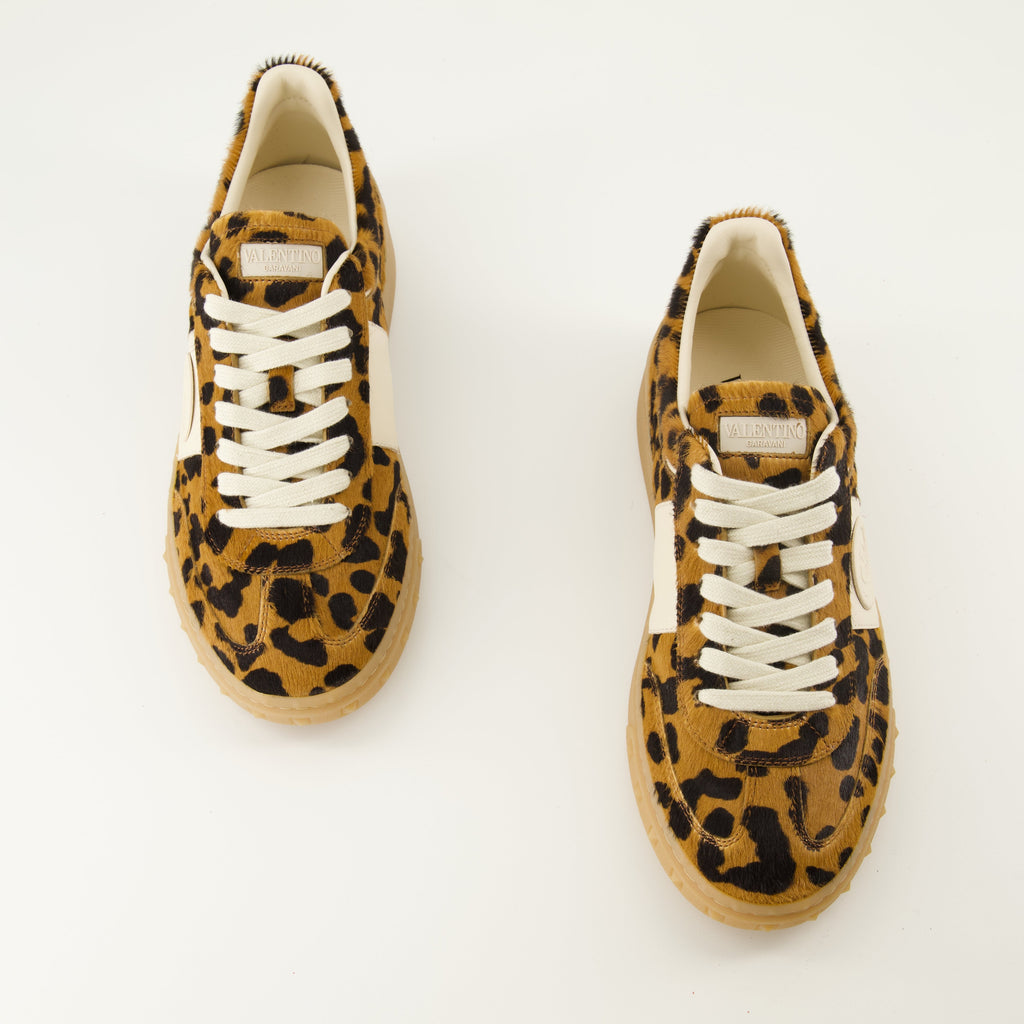 UpVillage Sneakers