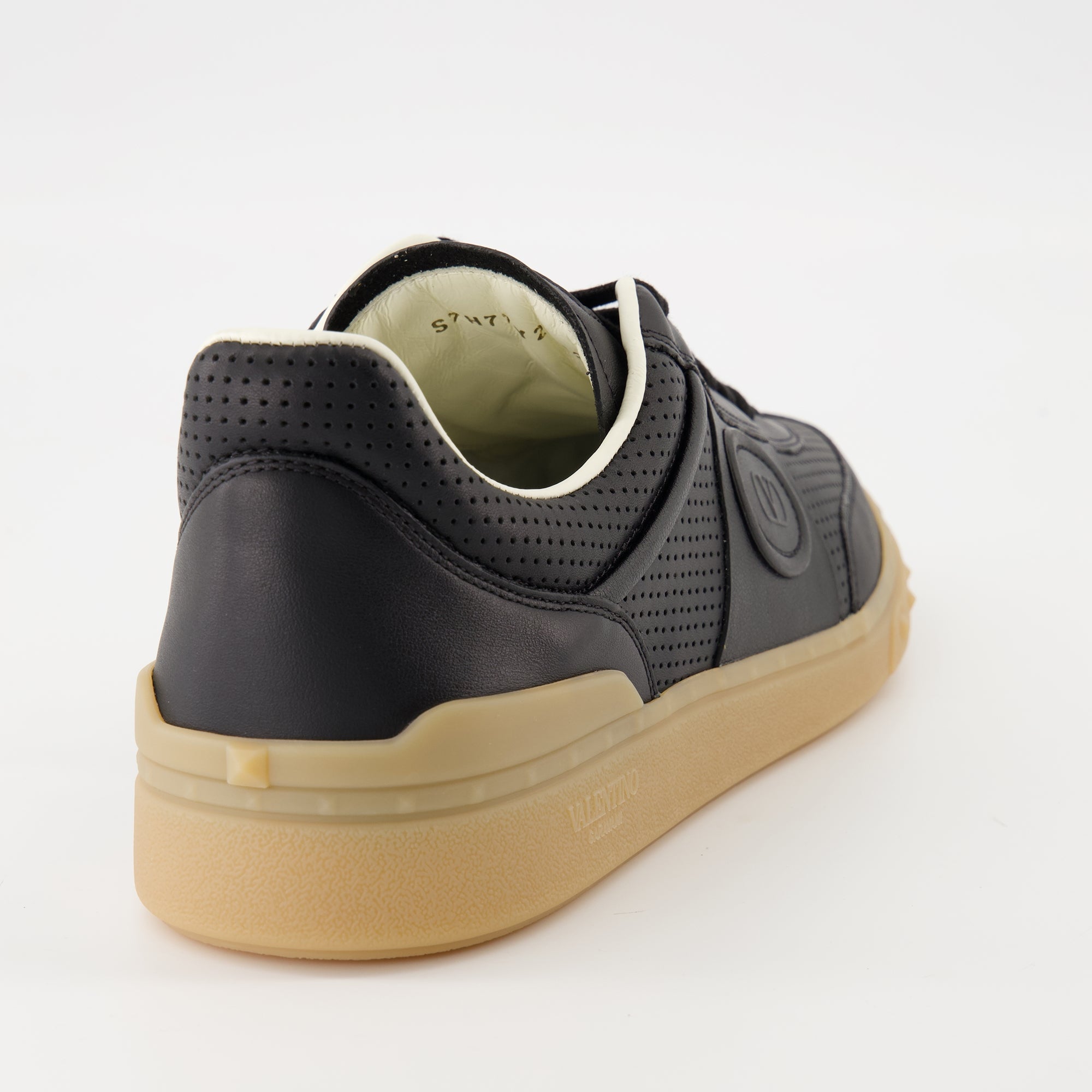 UpVillage Sneakers