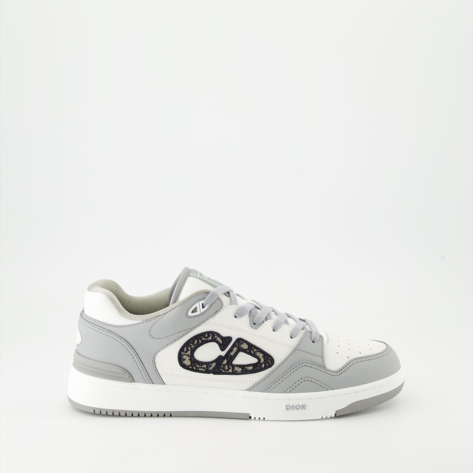 B57 Sneakers