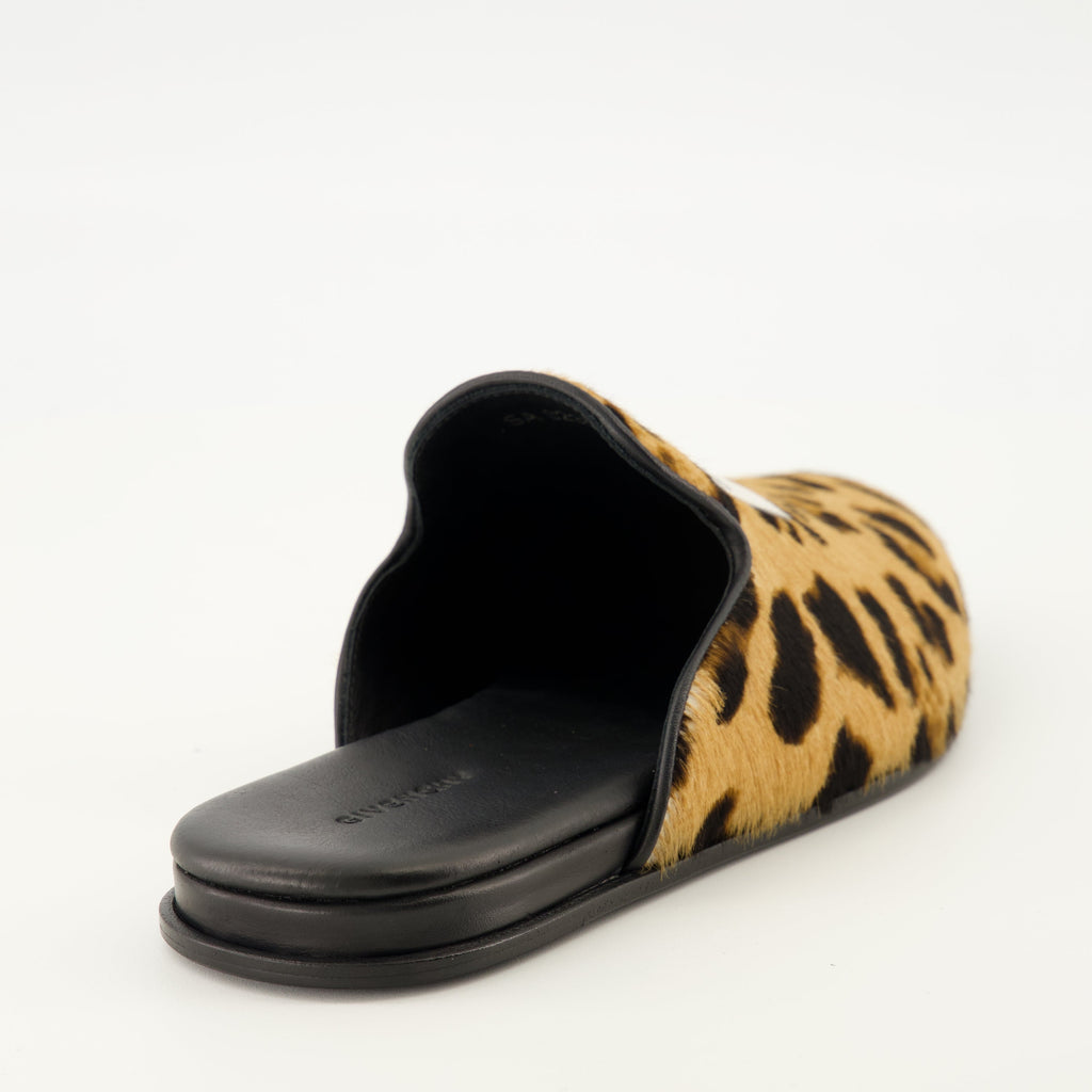 Label Flat Mules
