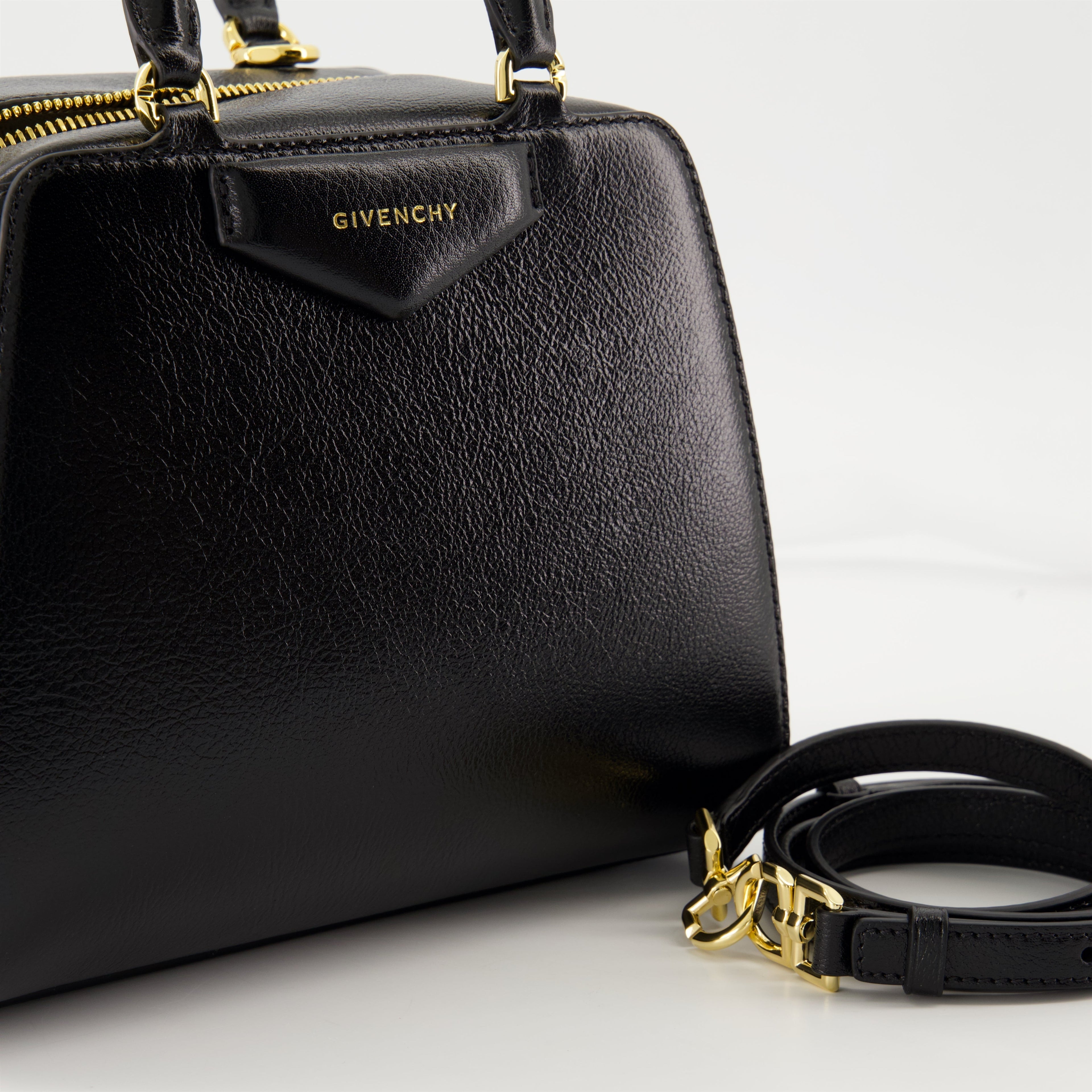 Mini Antigona Cube Bag
