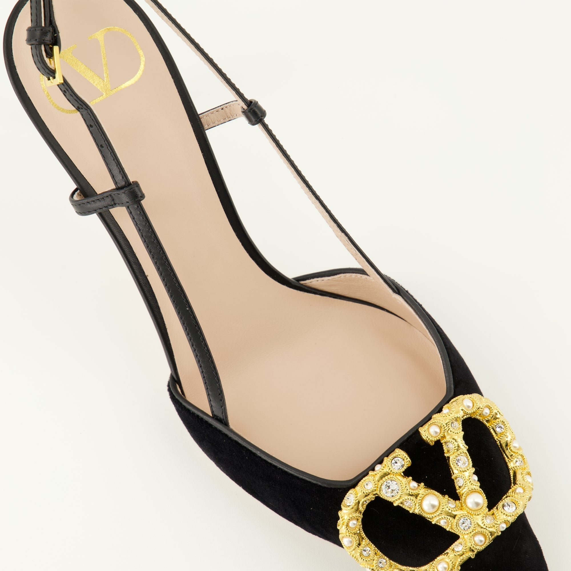 VLogo Pumps