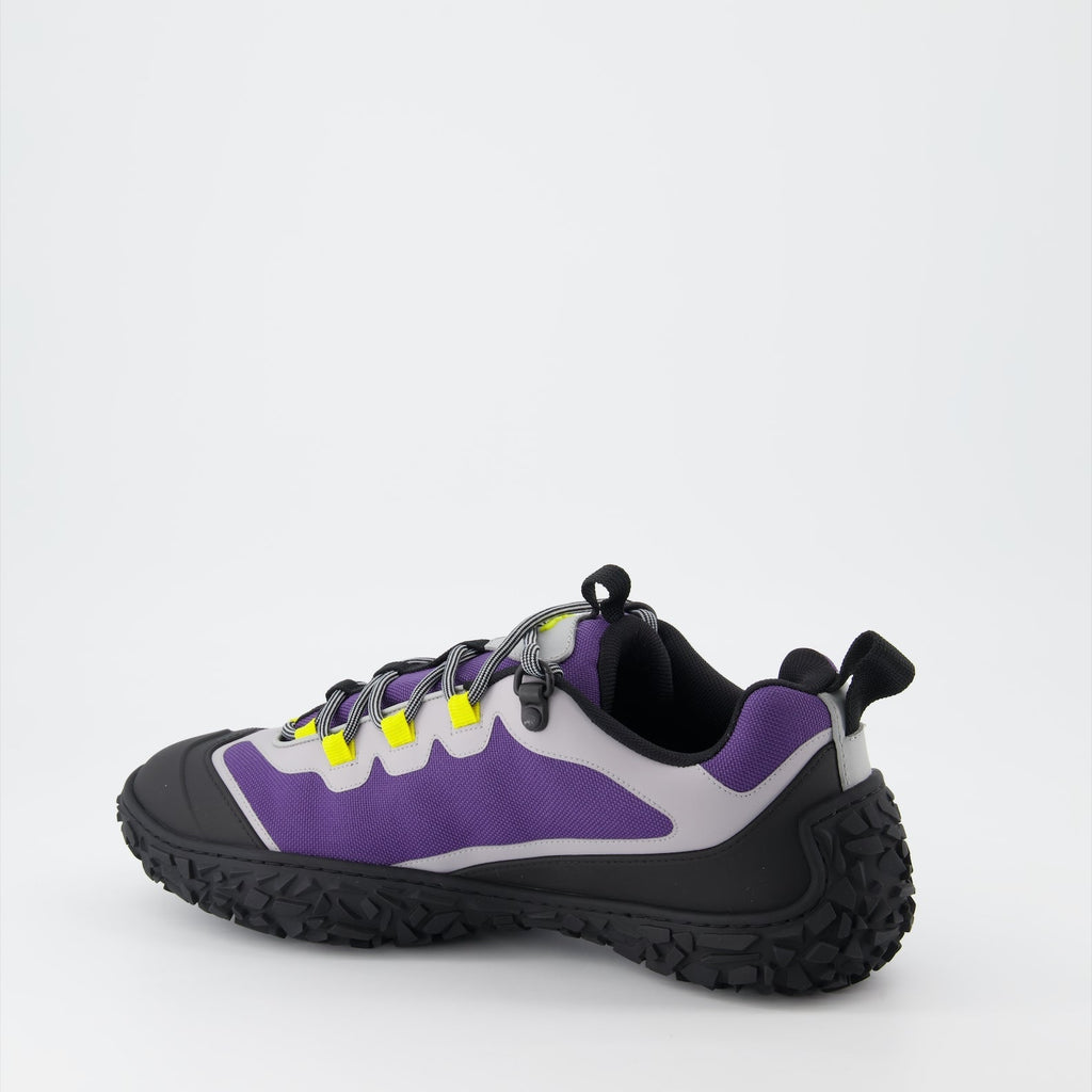 B28 sneakers