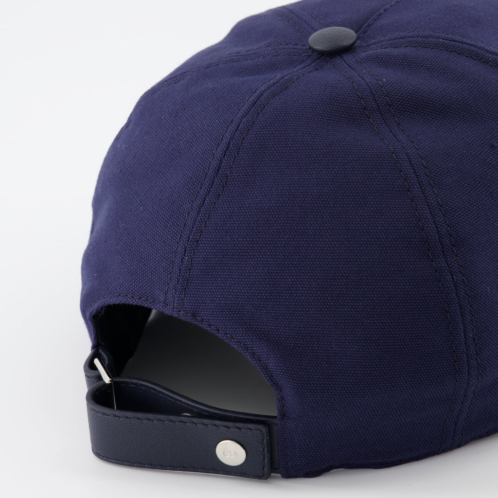 Embroidered cap