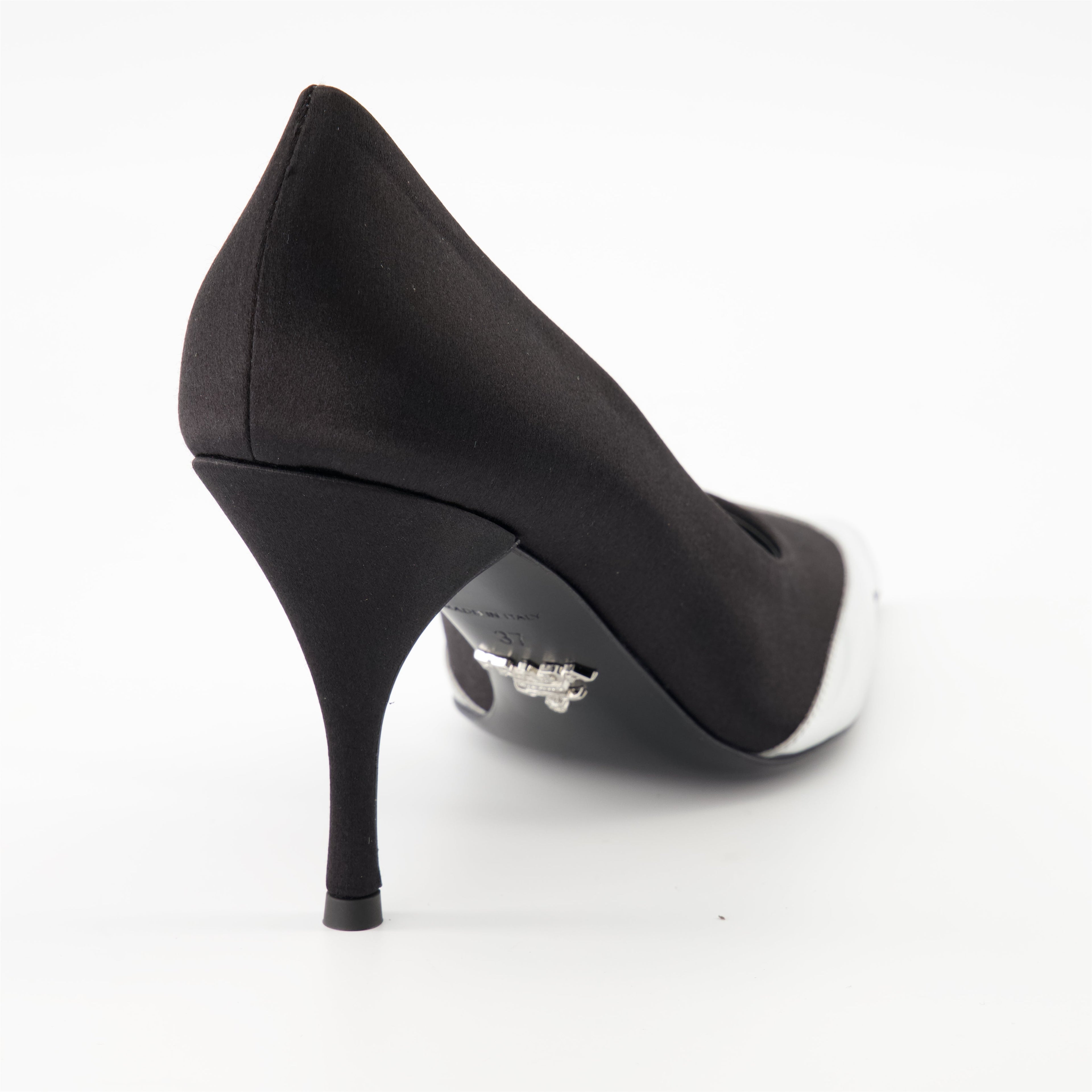Satin and leather pumps