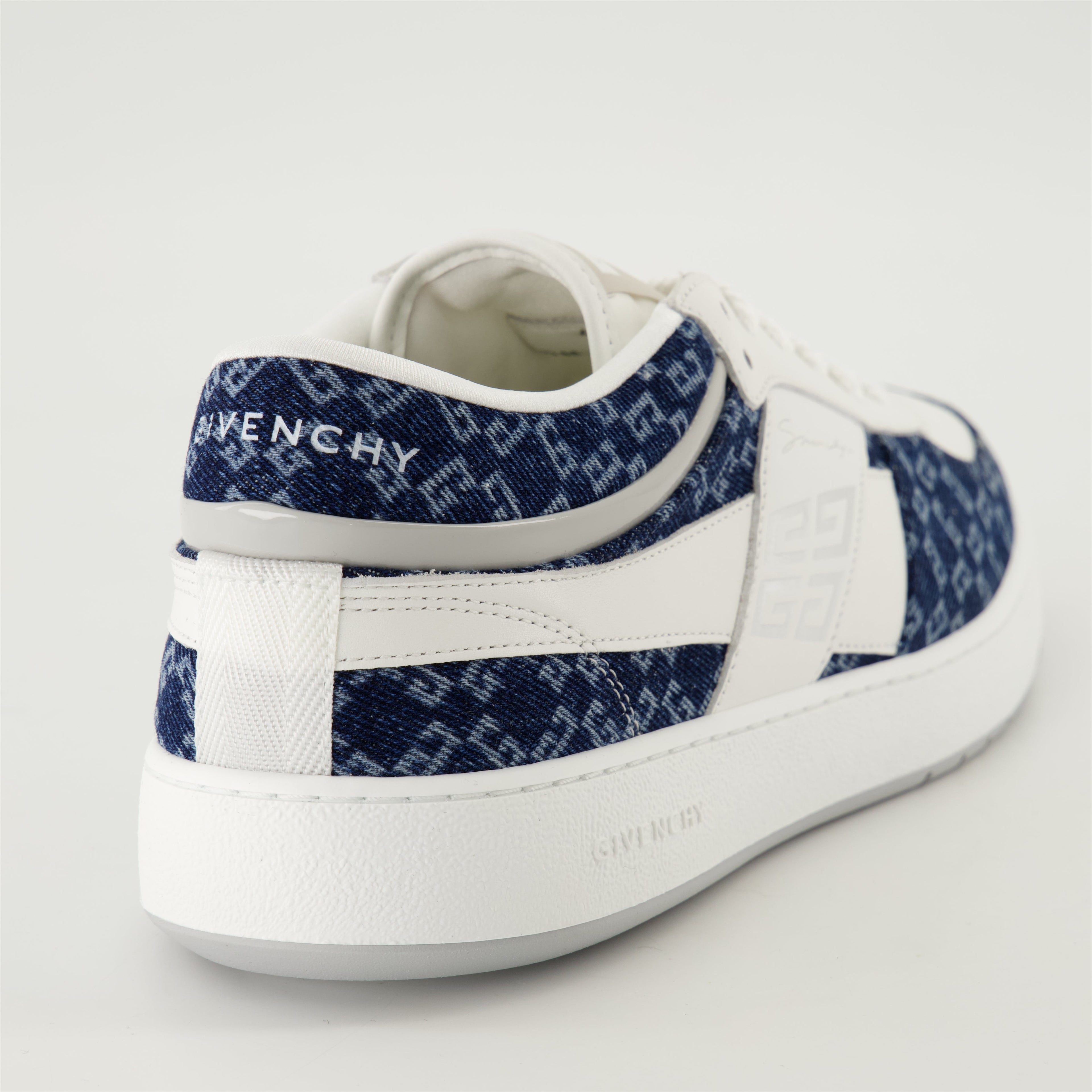 G-Move Sneakers