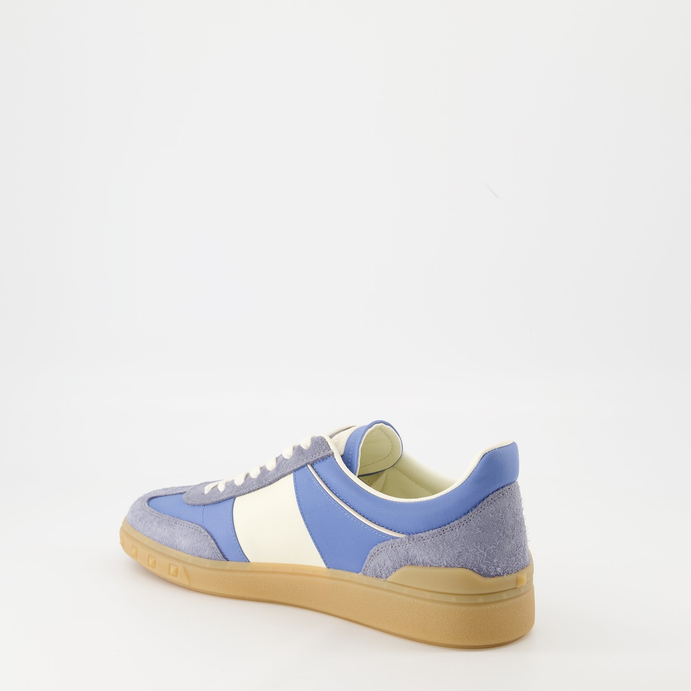 UpVillage Sneakers