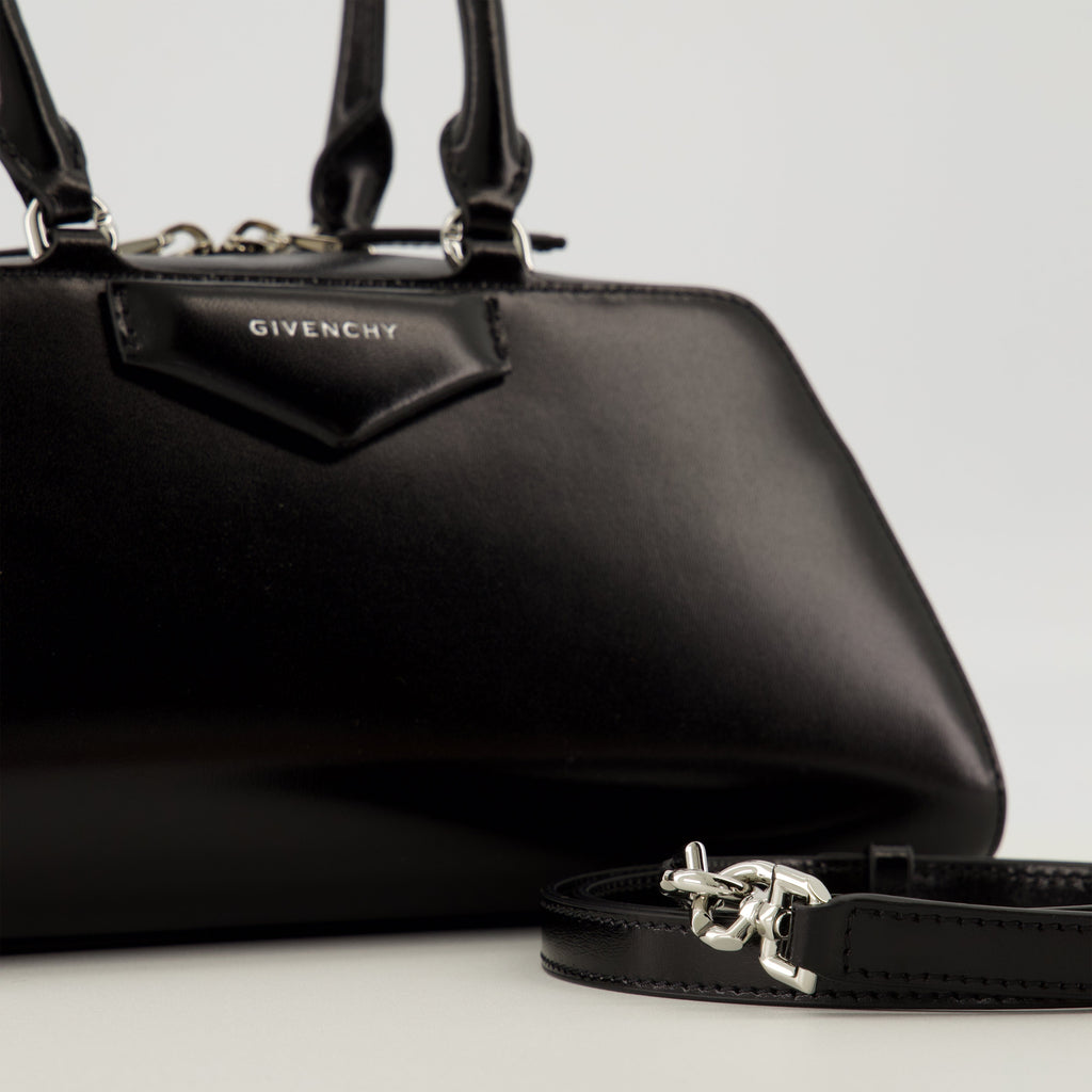 Antigona East-West Bag