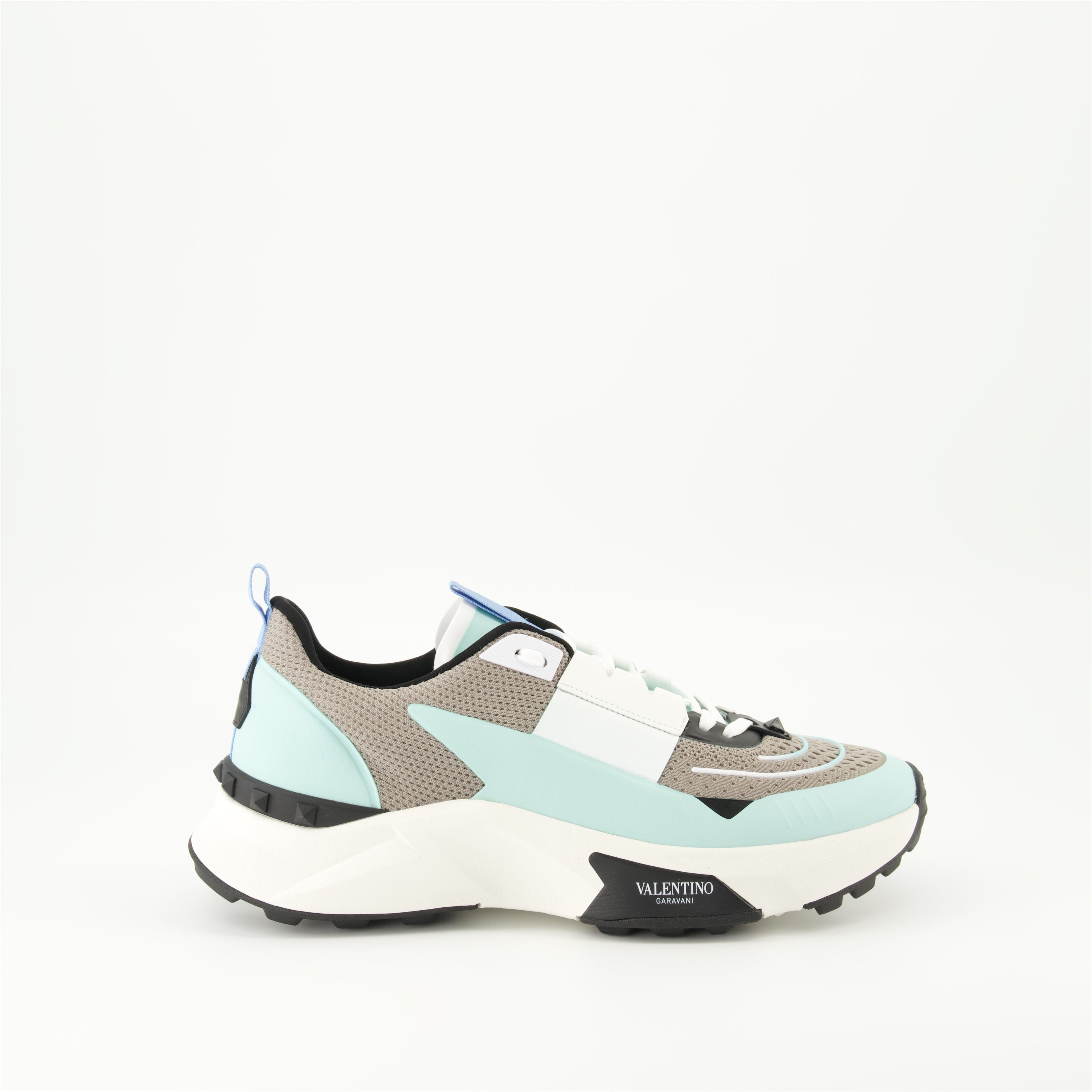 True Act Sneakers